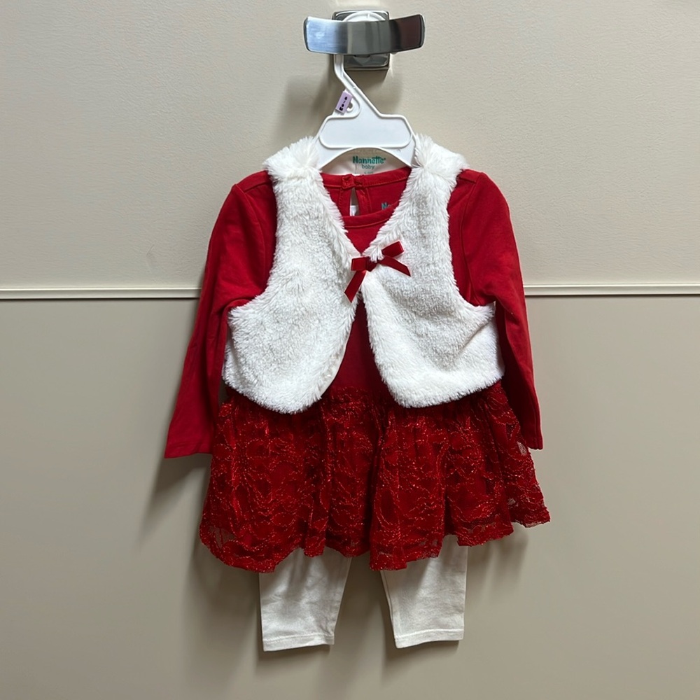 Red and cream tunic top with cream sparkle leggings and fuzzy vest set.